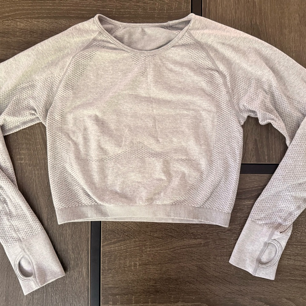Stylish Women's Gray Crop Top